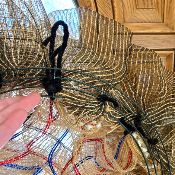 Handcrafted Patriotic/Xmas Burlap & Mesh Weath with Boyd’s Bears PARKER B. POOCH - Picture 9 of 9